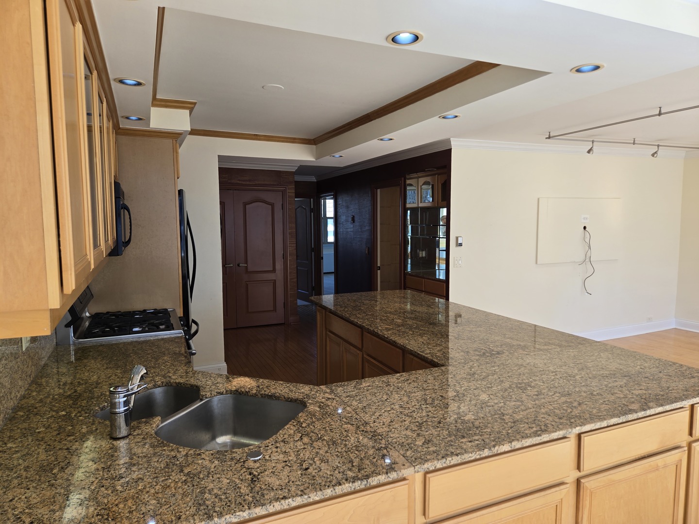 40 E Cedar Street #21C, Chicago, IL 60611
