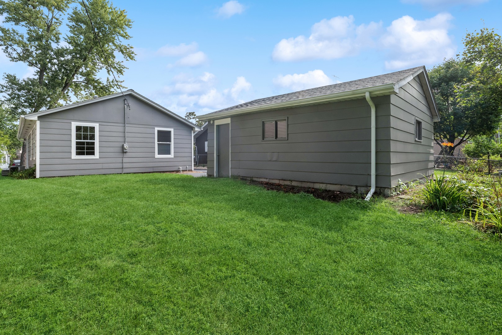 536 Arbor Drive, Round Lake Park, IL 60073