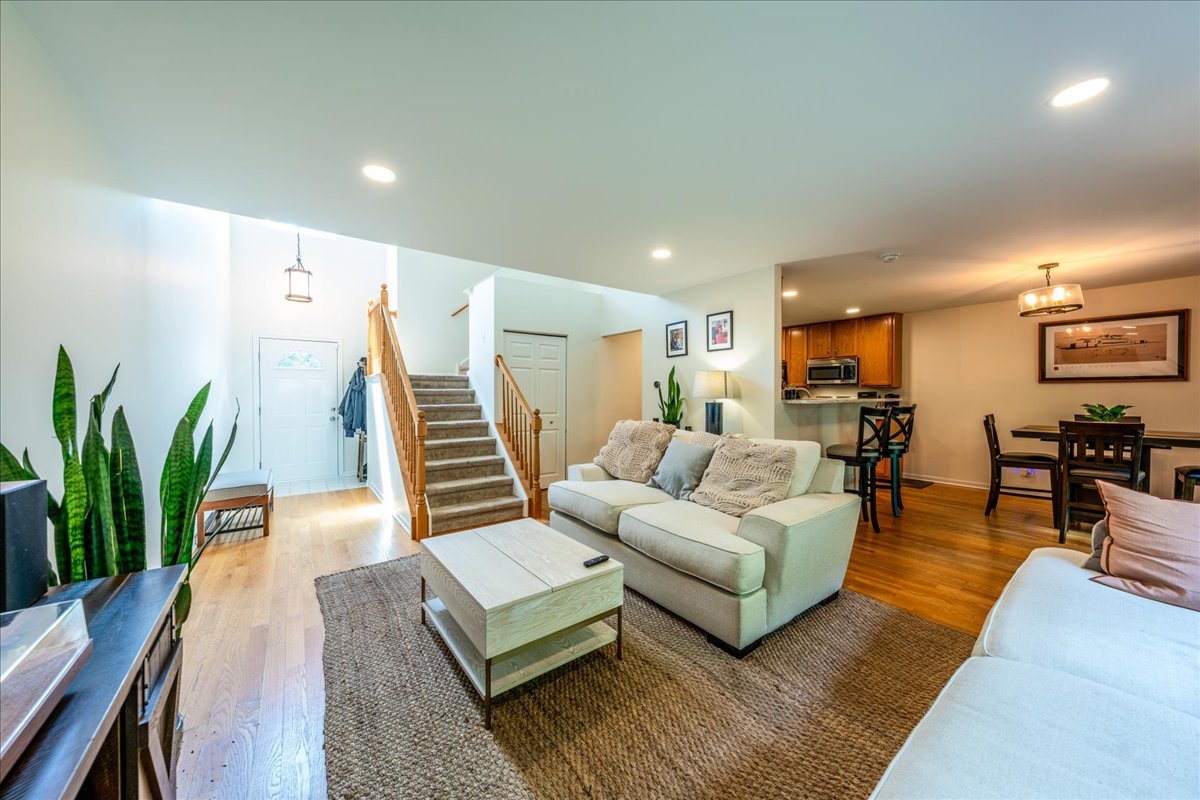 2927 Caldwell Lane #1, Geneva, IL 60134