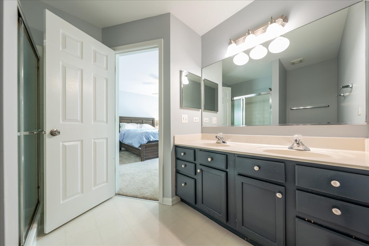 2927 Caldwell Lane #1, Geneva, IL 60134