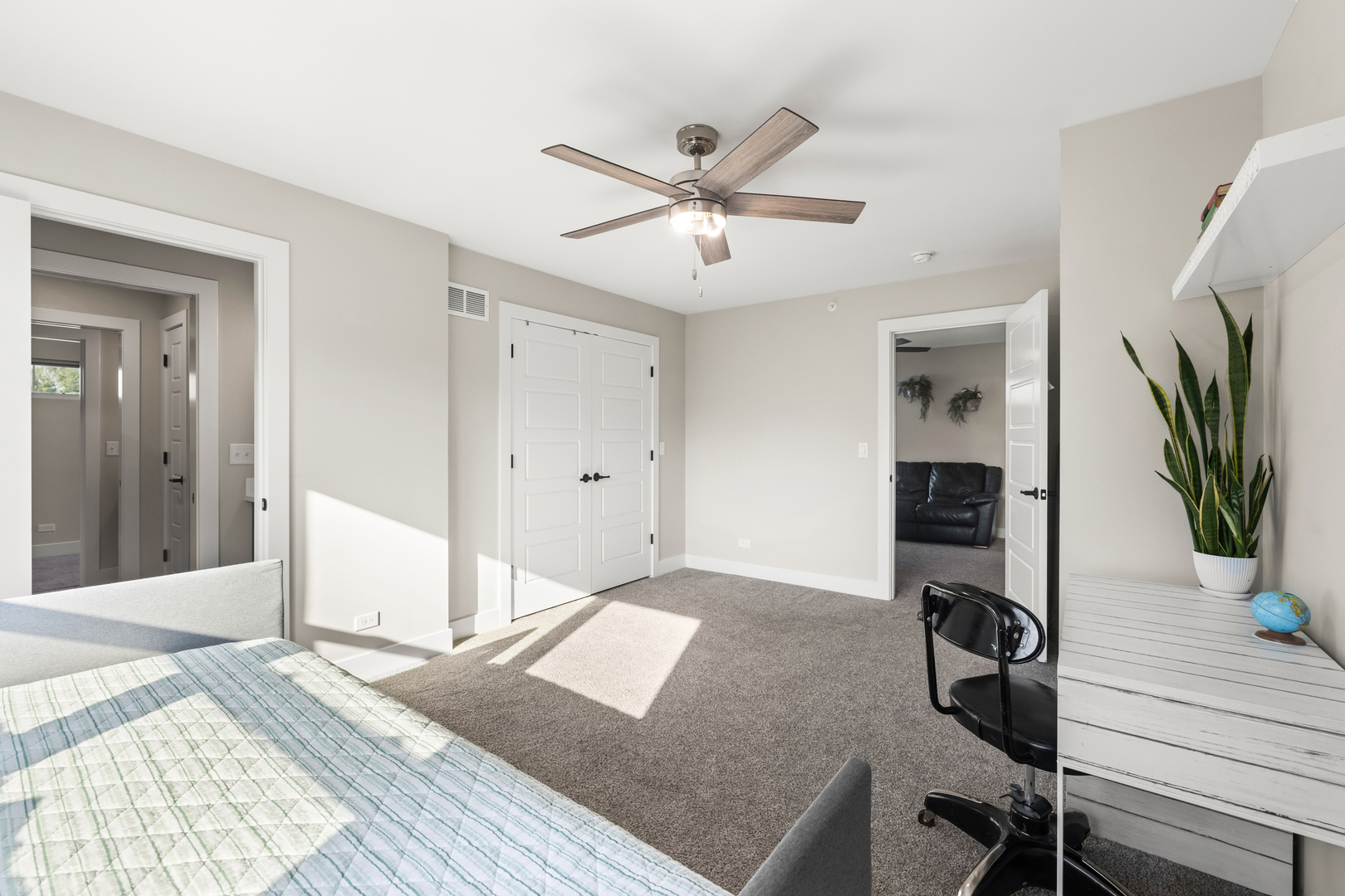 333 W Potomac Avenue, Lombard, IL 60148