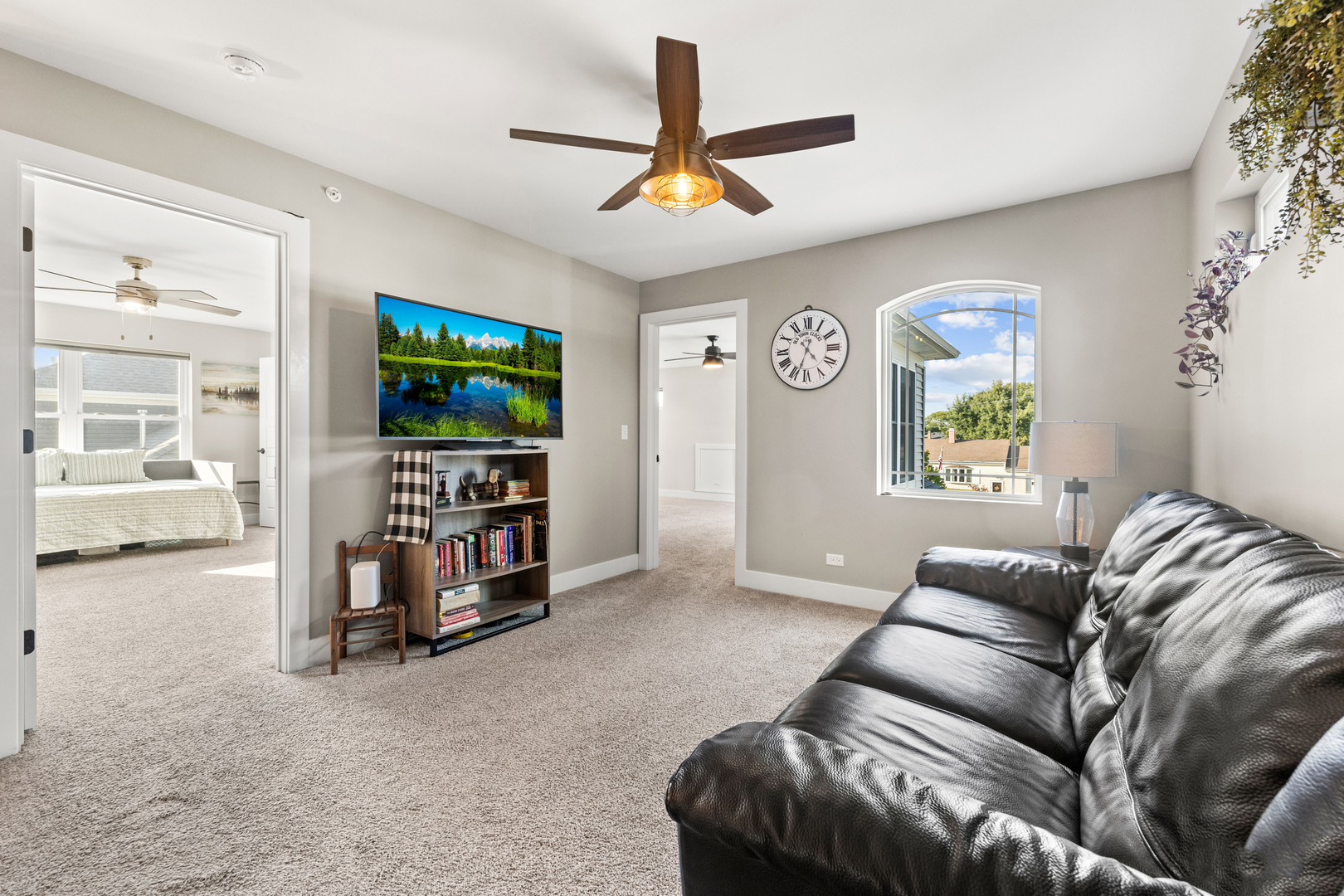 333 W Potomac Avenue, Lombard, IL 60148