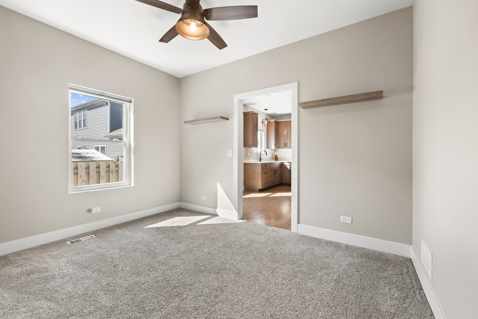 333 W Potomac Avenue, Lombard, IL 60148