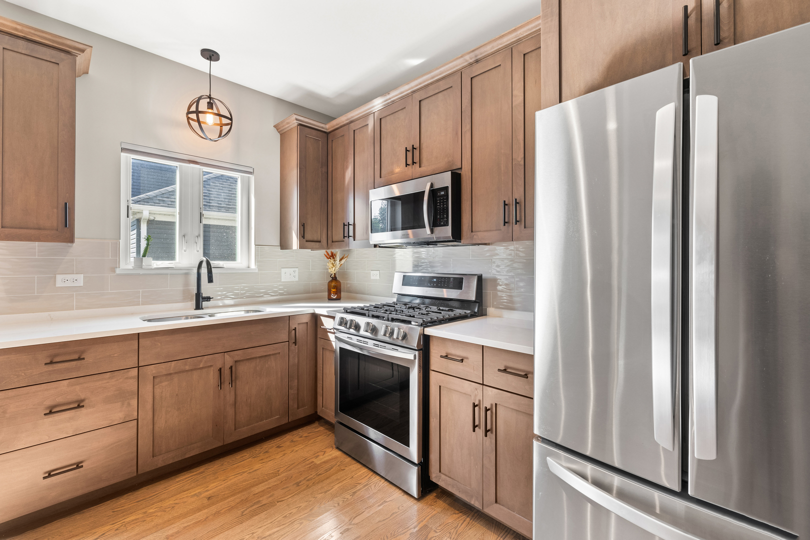 333 W Potomac Avenue, Lombard, IL 60148