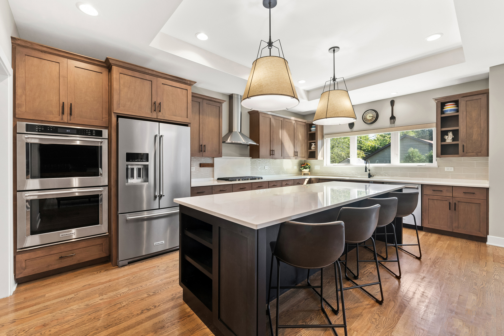 333 W Potomac Avenue, Lombard, IL 60148