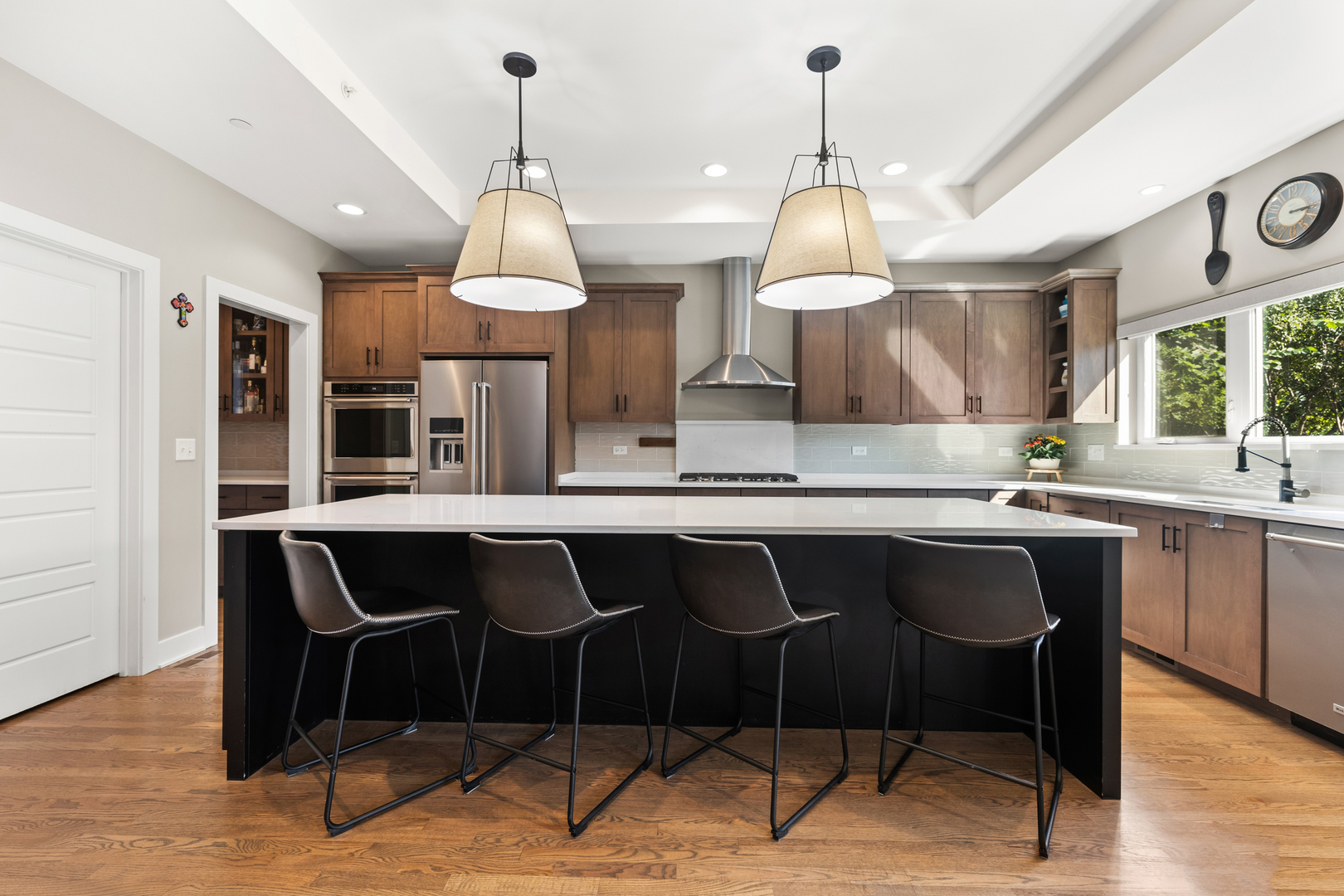 333 W Potomac Avenue, Lombard, IL 60148