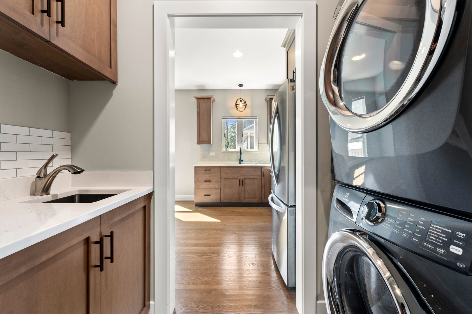 333 W Potomac Avenue, Lombard, IL 60148