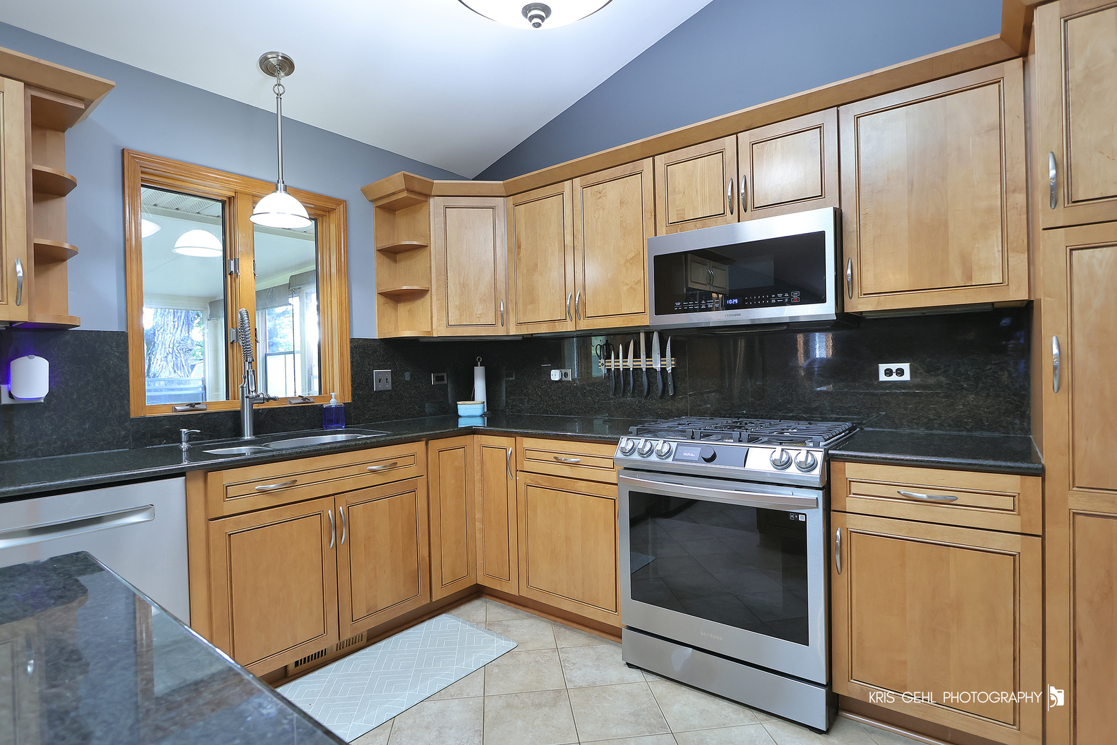 5006 Hickory Way, Johnsburg, IL 60051