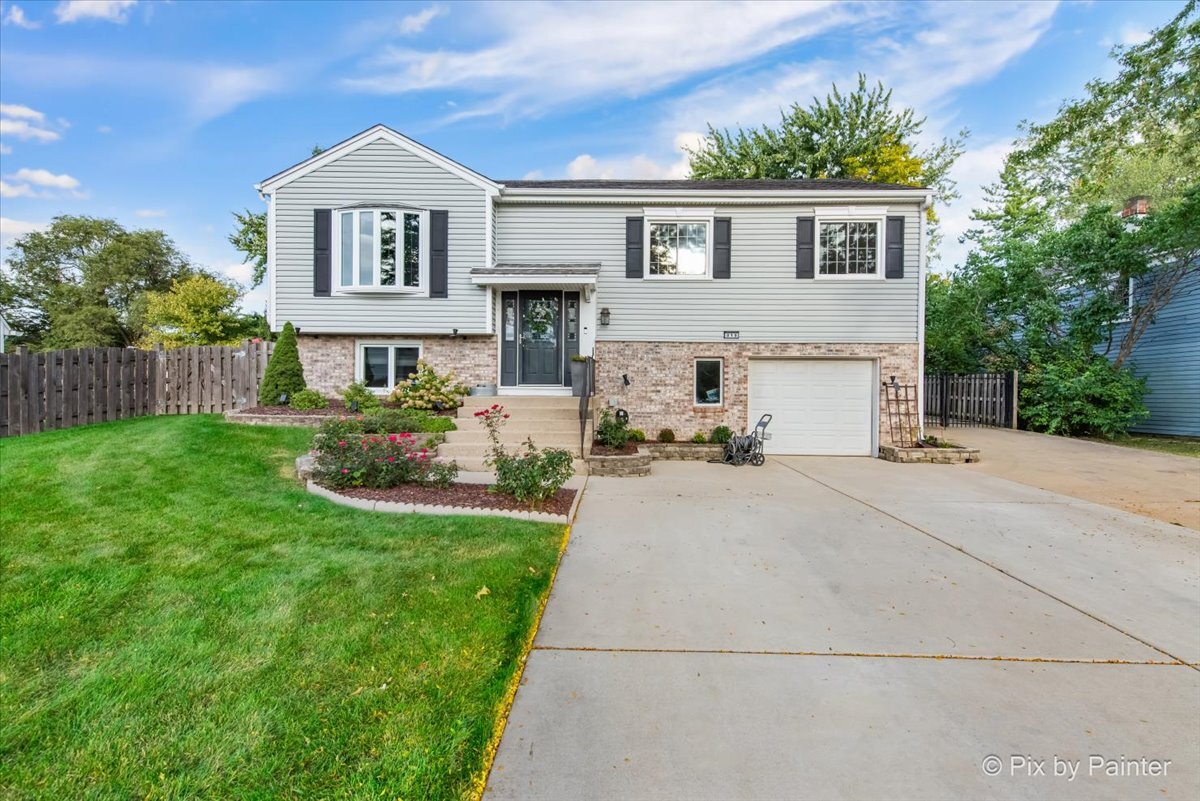 315 Bragg Court, Bartlett, IL 60103