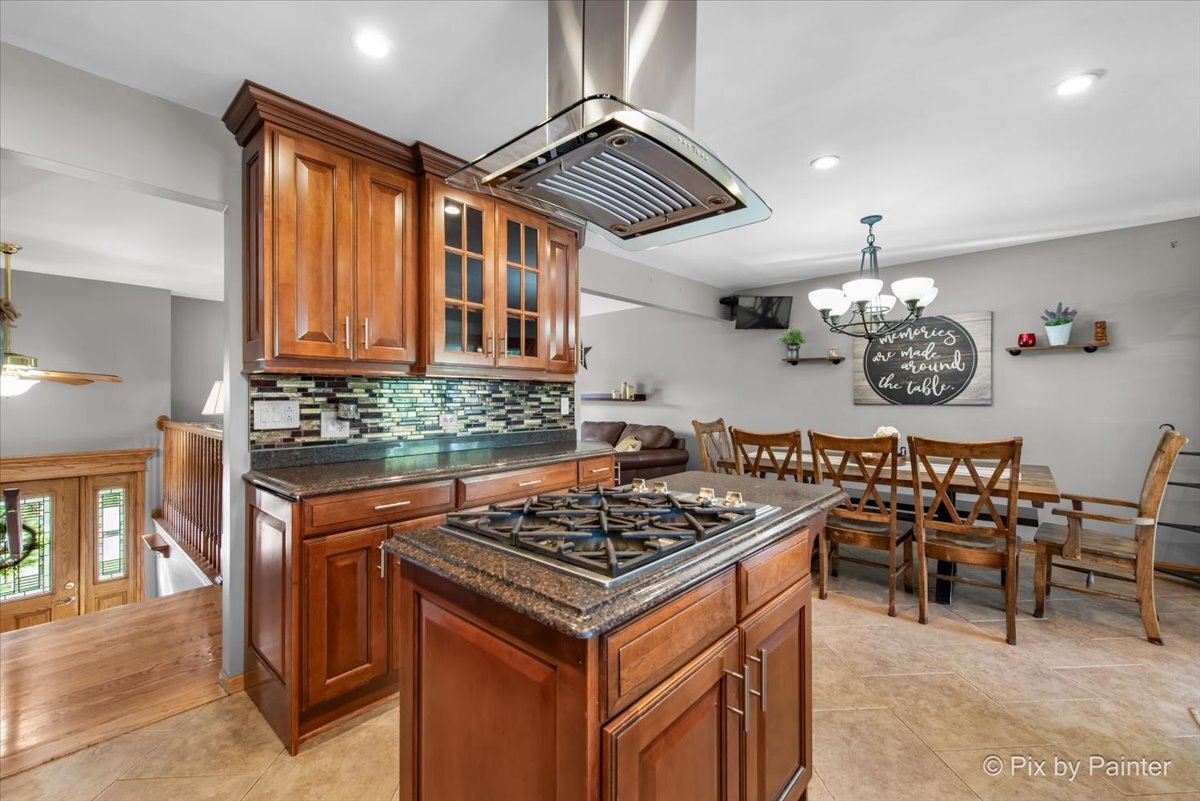 315 Bragg Court, Bartlett, IL 60103