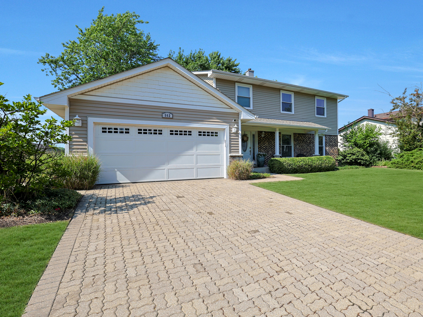 562 Revere Avenue, Westmont, IL 60559