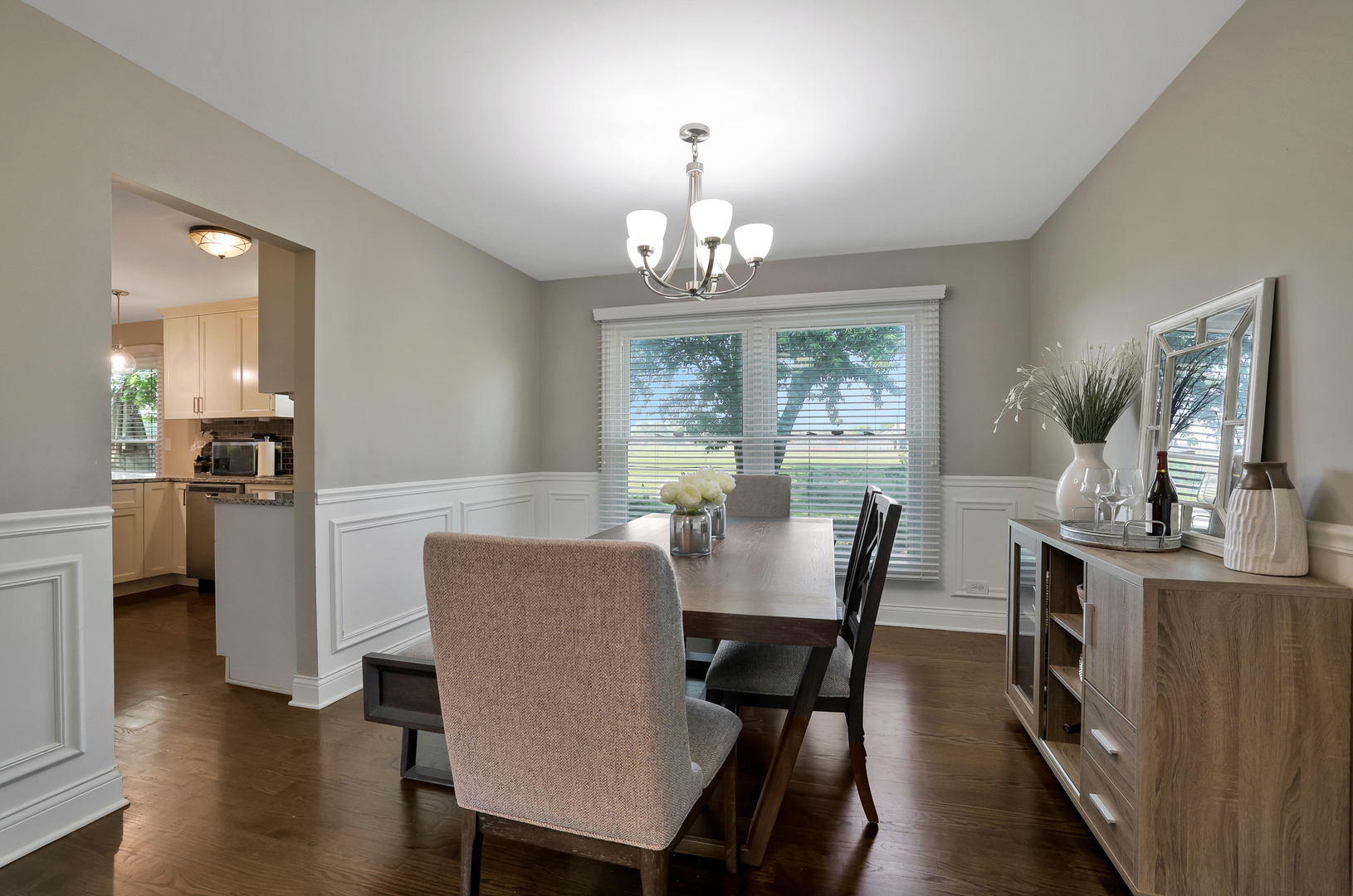 562 Revere Avenue, Westmont, IL 60559