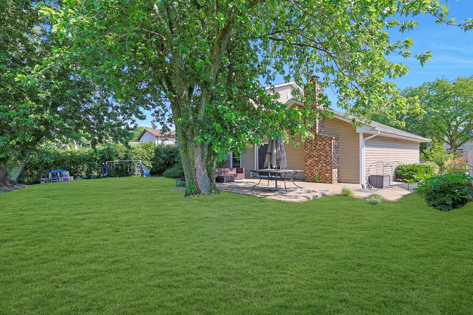 562 Revere Avenue, Westmont, IL 60559