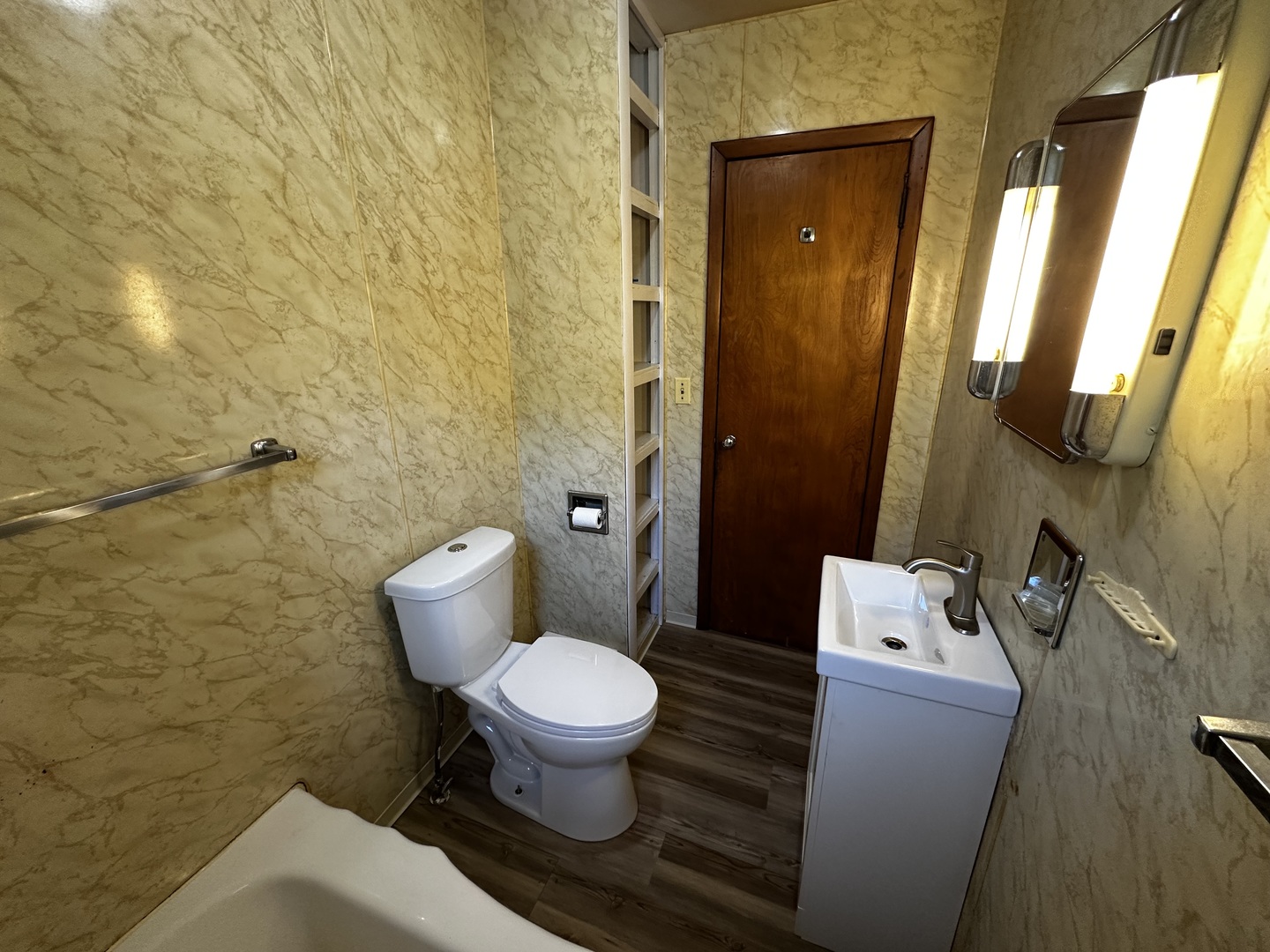 213 Peoria Street, Gilman, IL 60938