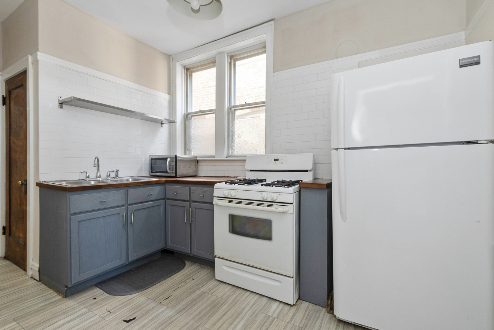 7422 S Bennett Avenue #2, Chicago, IL 60649
