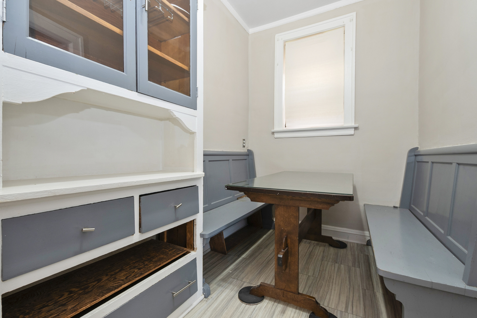 7422 S Bennett Avenue #2, Chicago, IL 60649