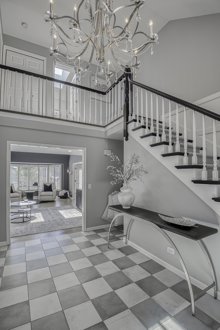 185 Barra Lane, Inverness, IL 60067