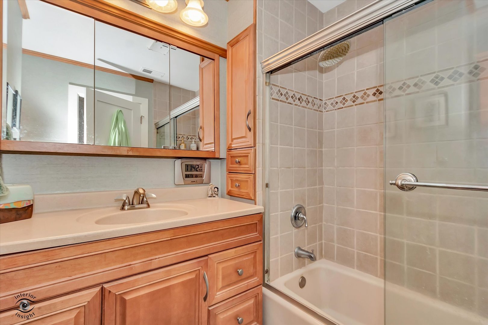 17W141 Monterey Avenue, Oakbrook Terrace, IL 60181