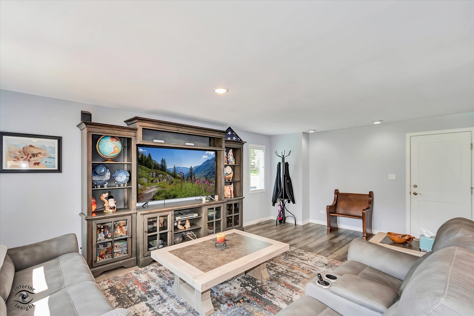 17W141 Monterey Avenue, Oakbrook Terrace, IL 60181