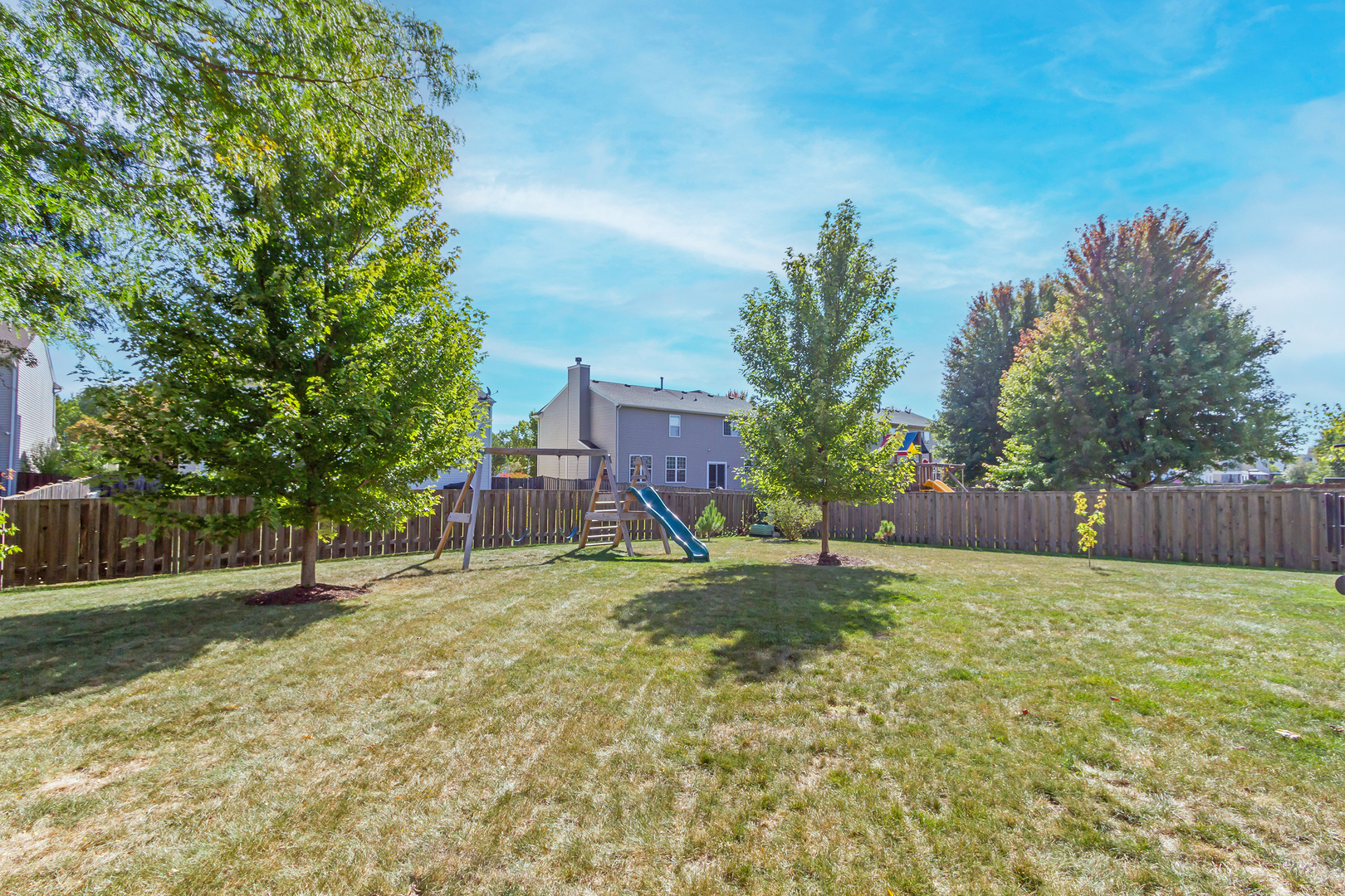 125 Augusta Drive, Gilberts, IL 60136