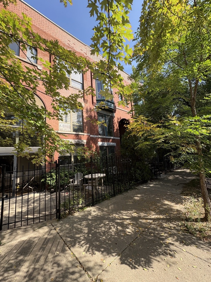2138 W Ohio Street #3, Chicago, IL 60612