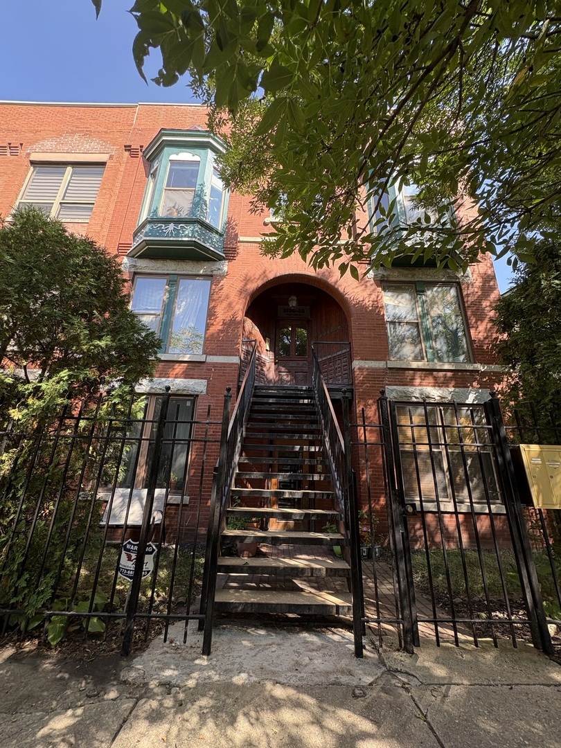 2138 W Ohio Street #3, Chicago, IL 60612