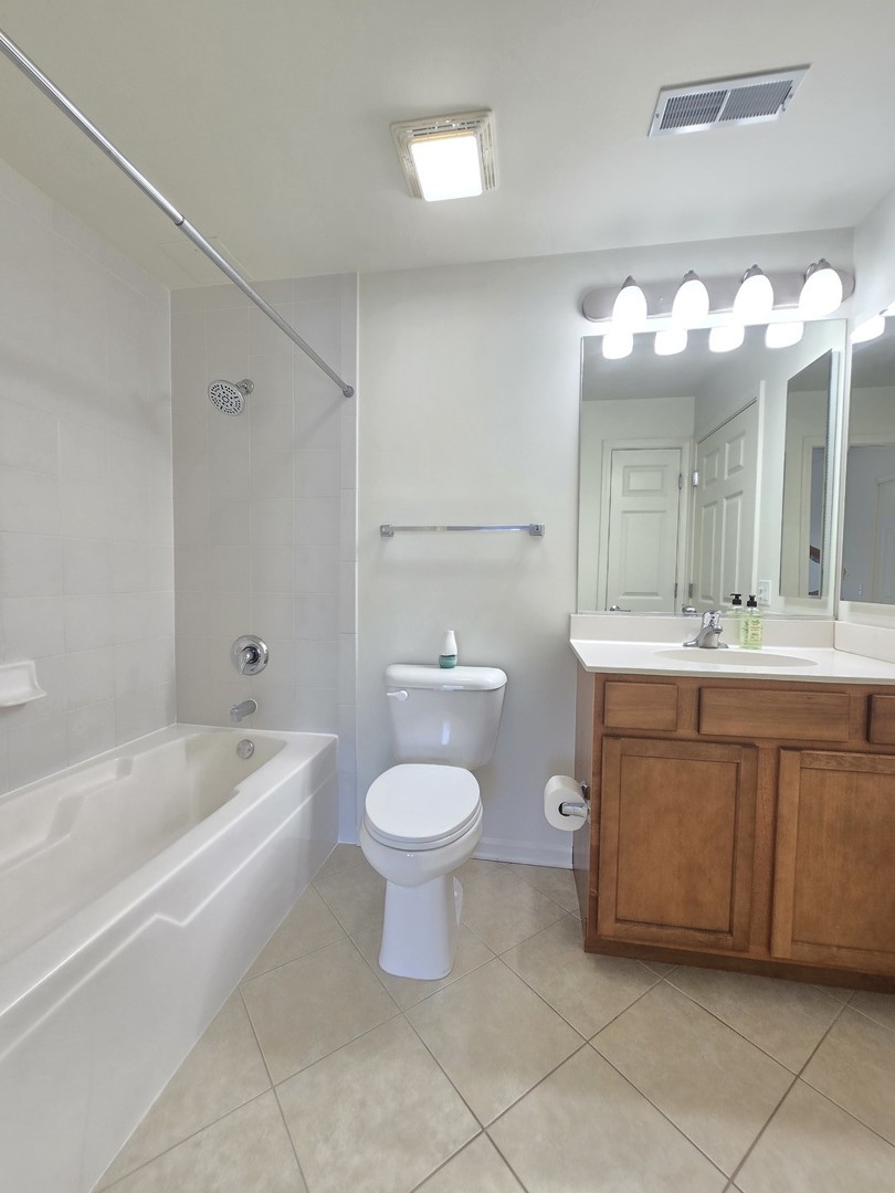 656 Pearson Street #505C, Des Plaines, IL 60016