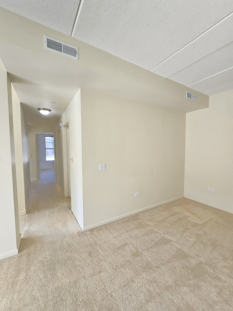 656 Pearson Street #505C, Des Plaines, IL 60016