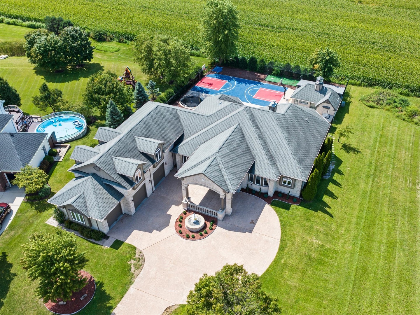 215 Slalom Court, Minooka, IL 60447