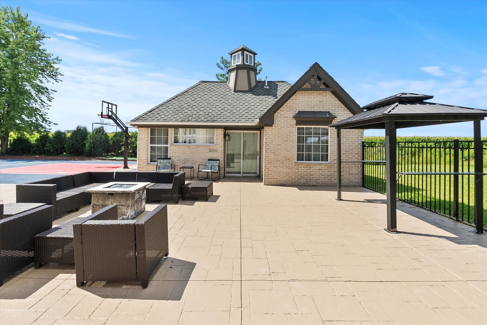 215 Slalom Court, Minooka, IL 60447