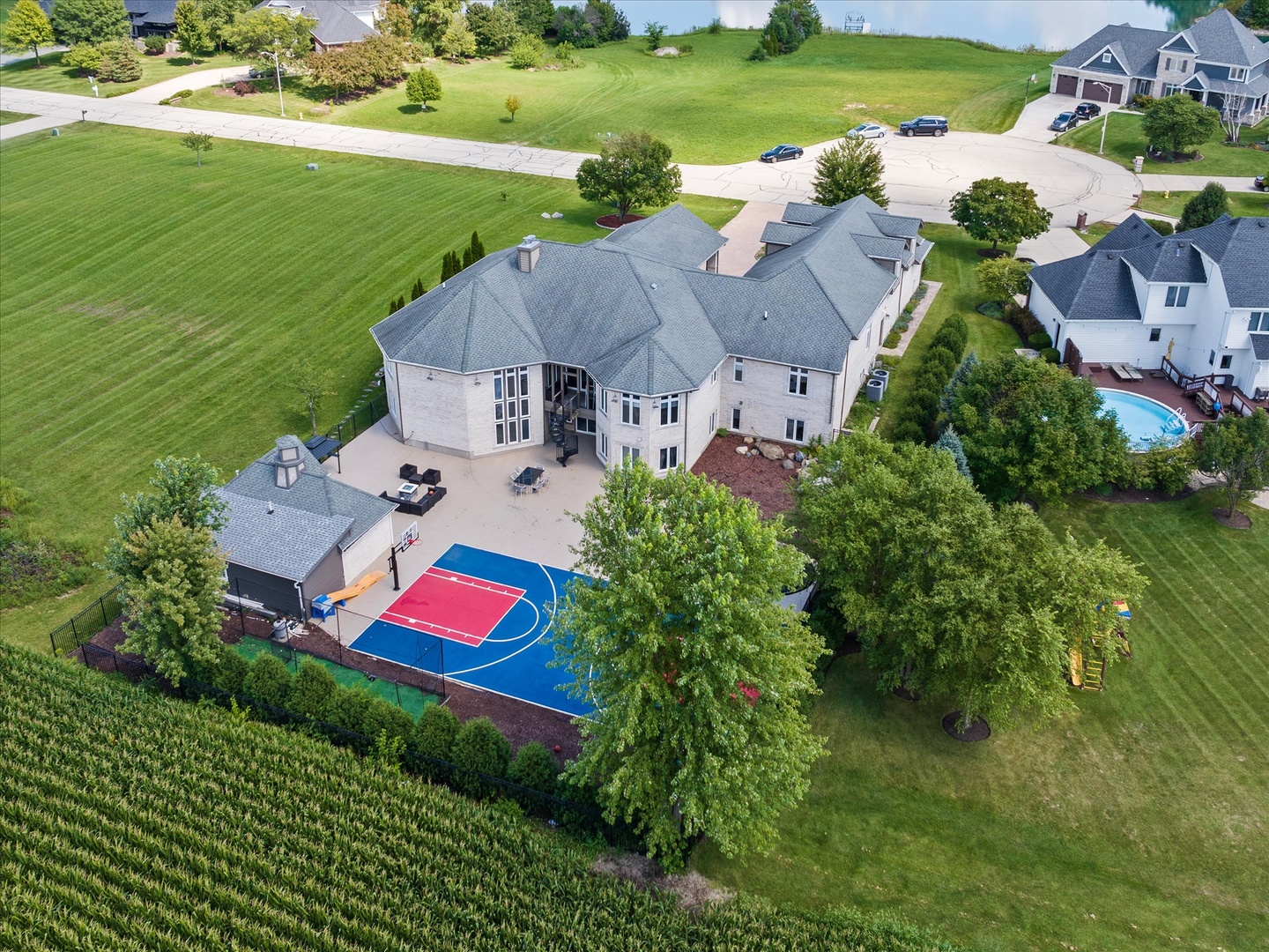 215 Slalom Court, Minooka, IL 60447