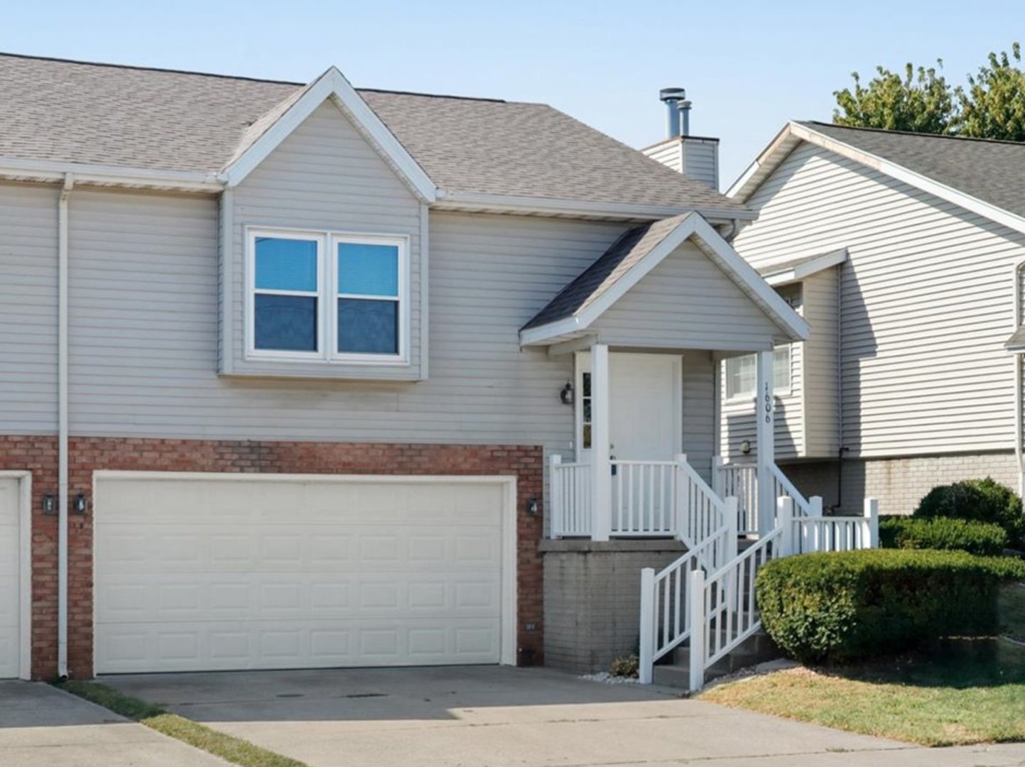 1606 Cottage Avenue, Bloomington, IL 61701