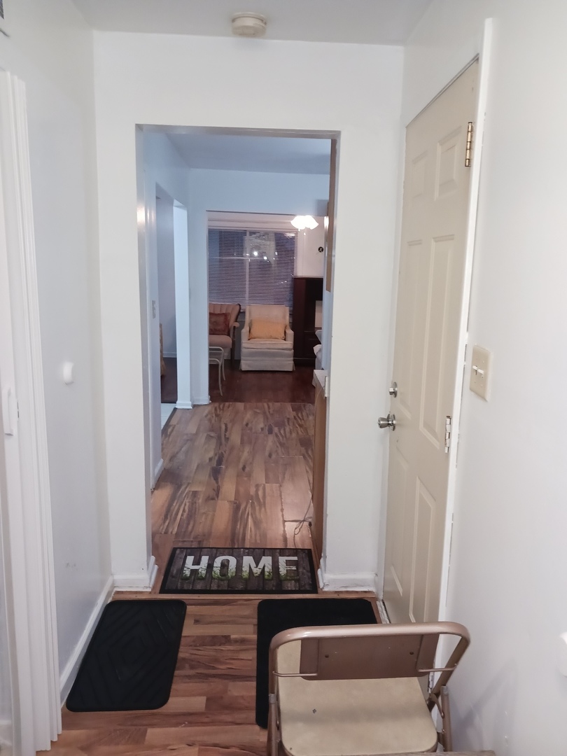 7748 Newland Avenue, Burbank, IL 60459