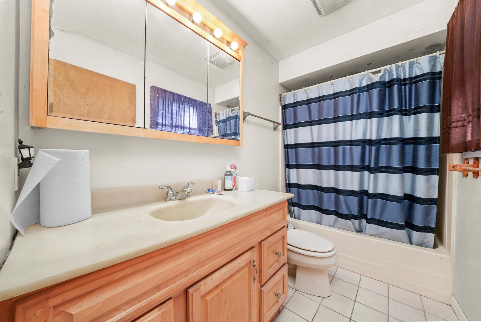 3025 Victoria Avenue, McHenry, IL 60050