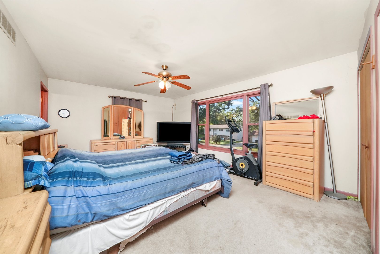 3025 Victoria Avenue, McHenry, IL 60050