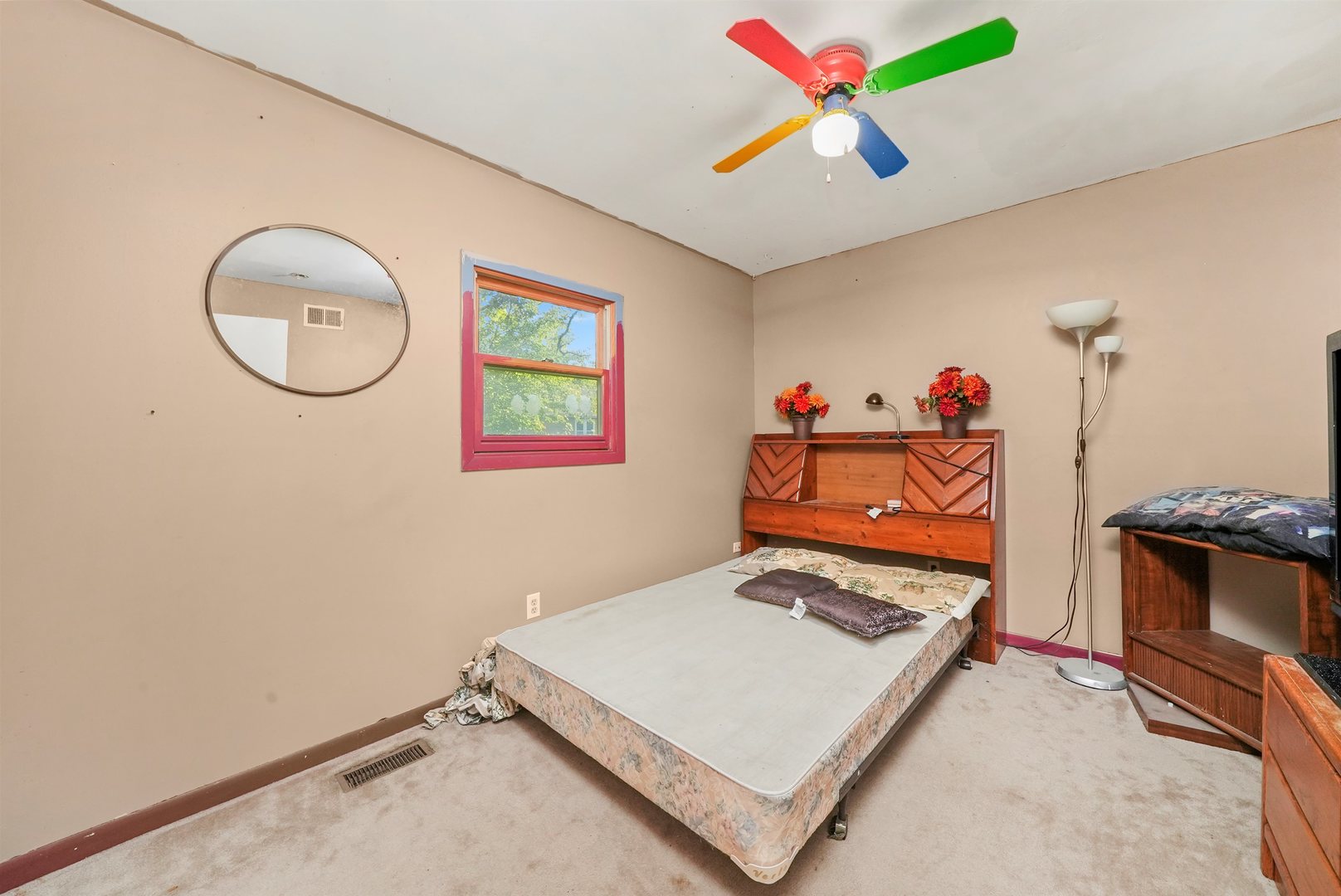 3025 Victoria Avenue, McHenry, IL 60050