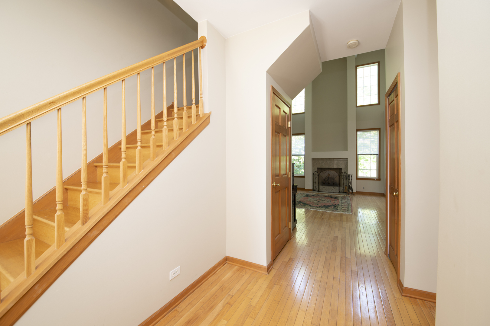 153 Fulbright Lane, Schaumburg, IL 60194