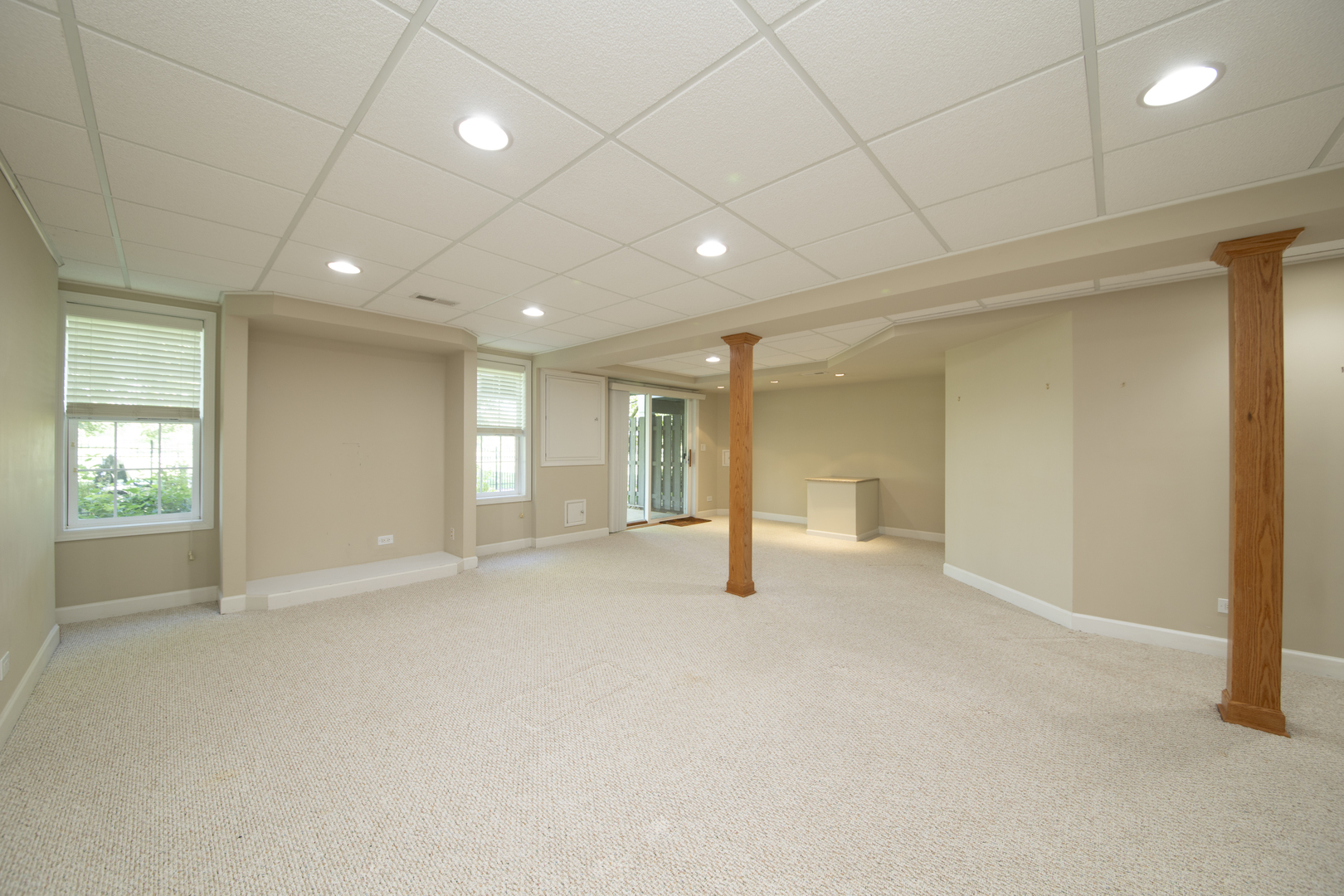 153 Fulbright Lane, Schaumburg, IL 60194