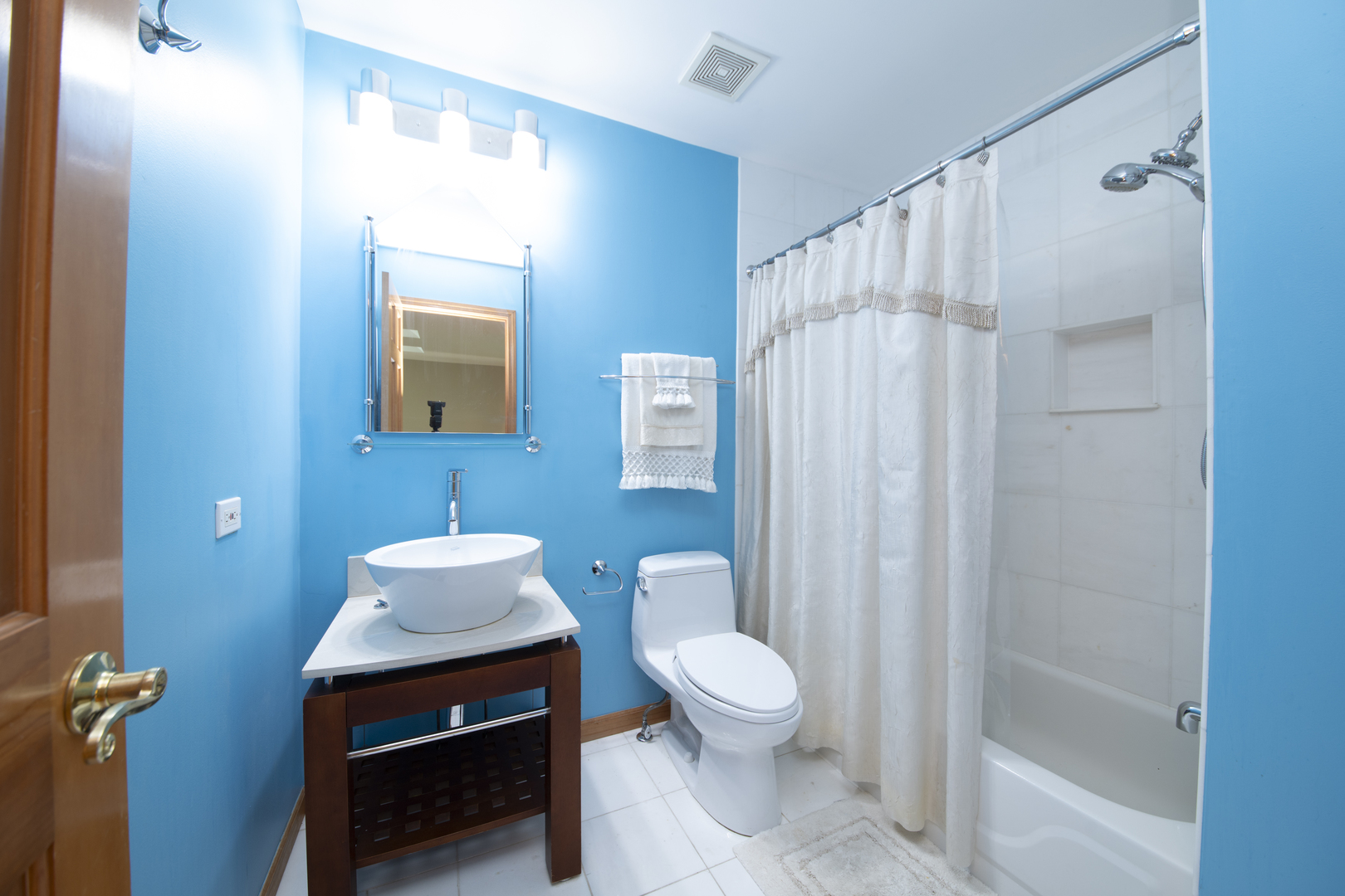 153 Fulbright Lane, Schaumburg, IL 60194