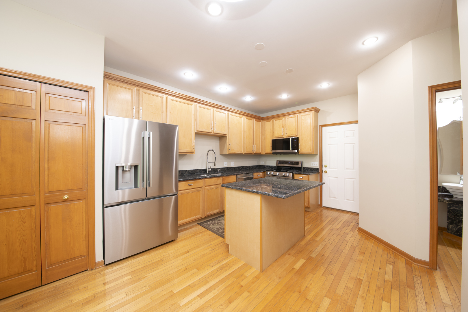 153 Fulbright Lane, Schaumburg, IL 60194