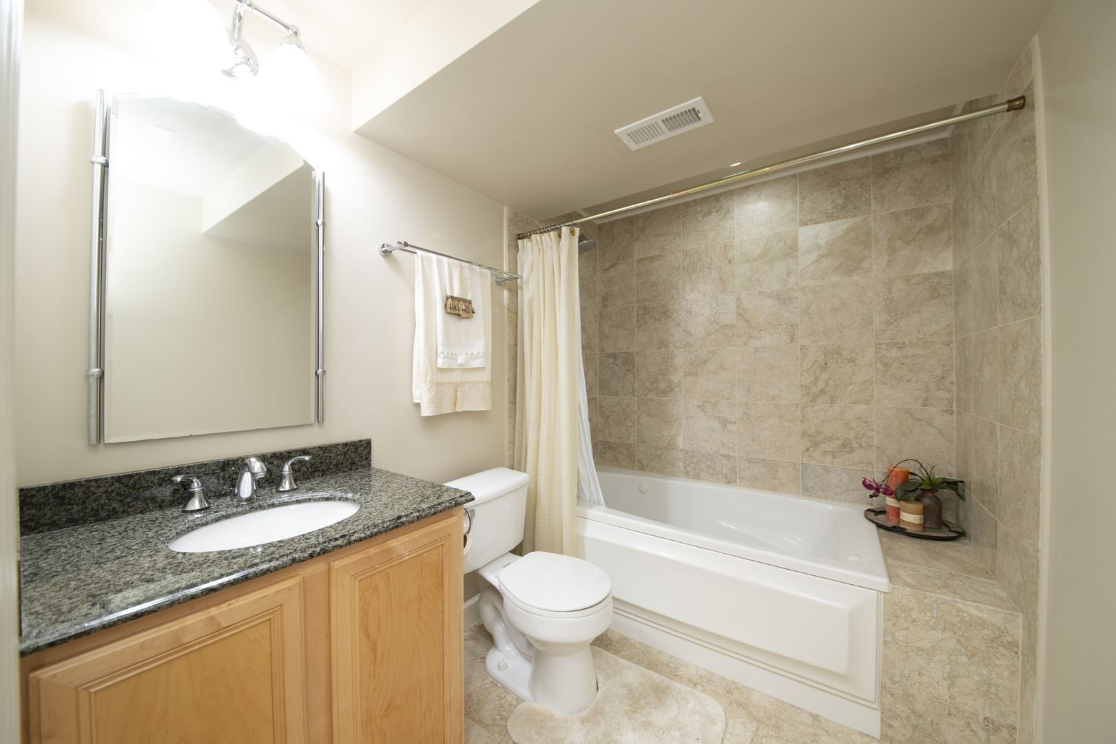 153 Fulbright Lane, Schaumburg, IL 60194