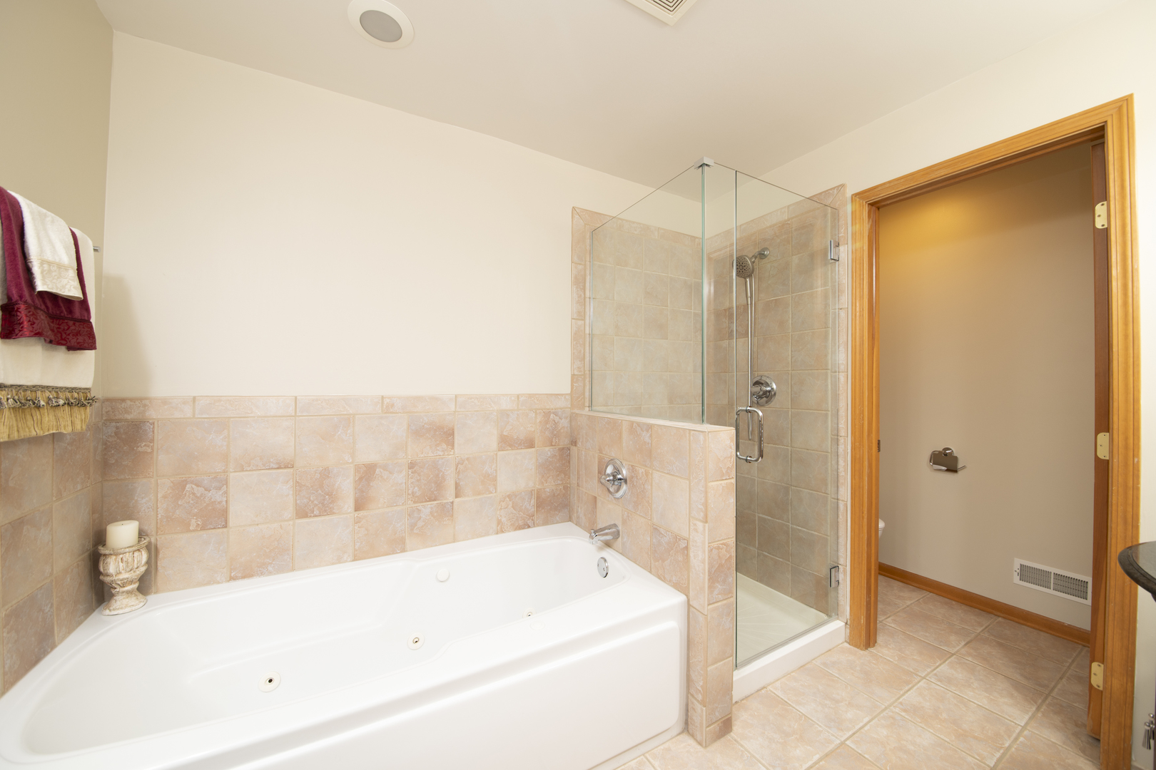 153 Fulbright Lane, Schaumburg, IL 60194