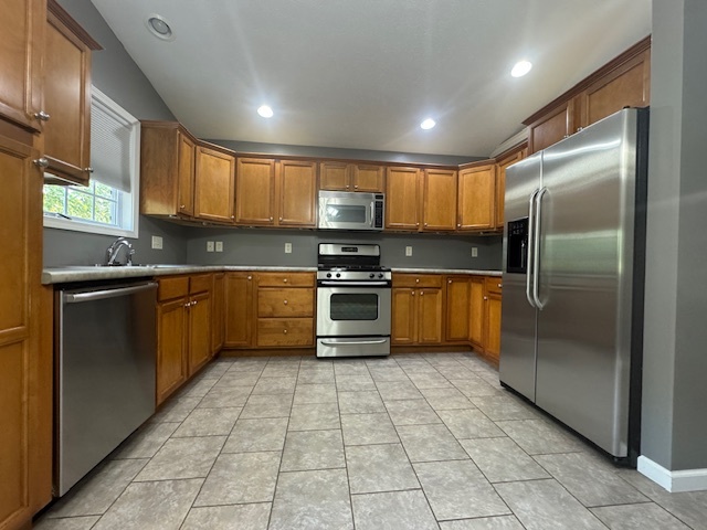 2404 Treeline Drive, Bloomington, IL 61704