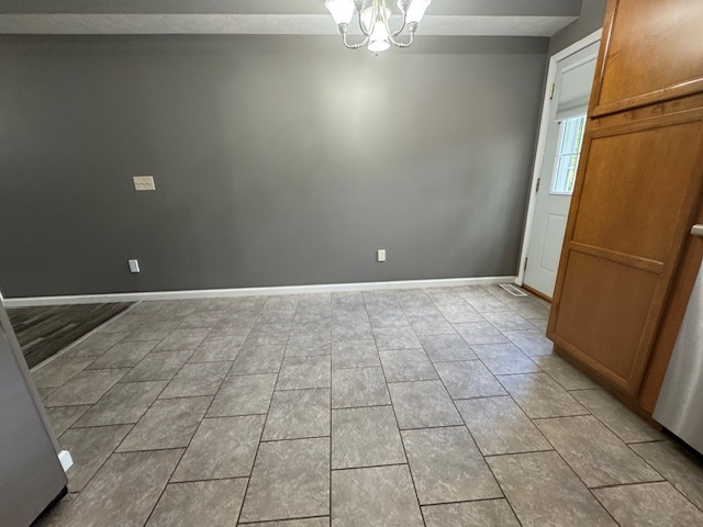 2404 Treeline Drive, Bloomington, IL 61704