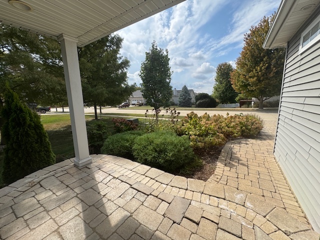 2404 Treeline Drive, Bloomington, IL 61704