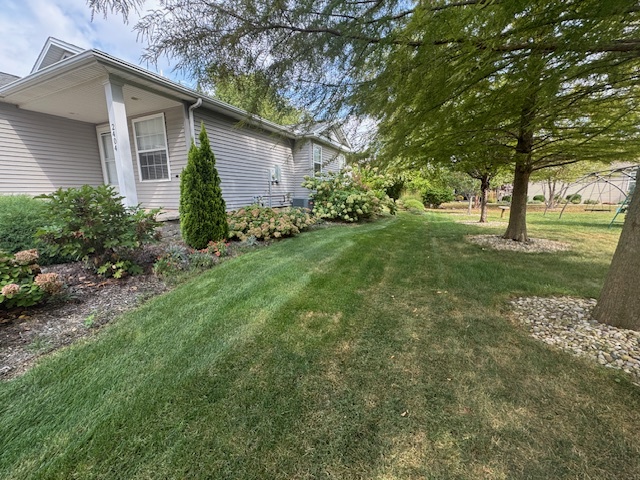 2404 Treeline Drive, Bloomington, IL 61704