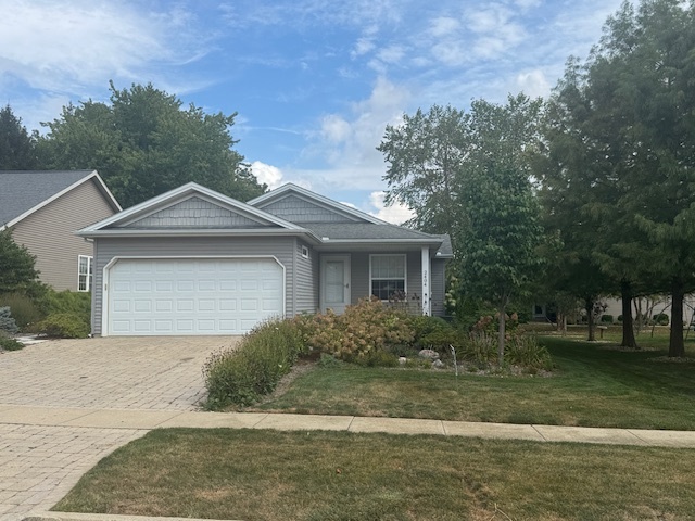 2404 Treeline Drive, Bloomington, IL 61704