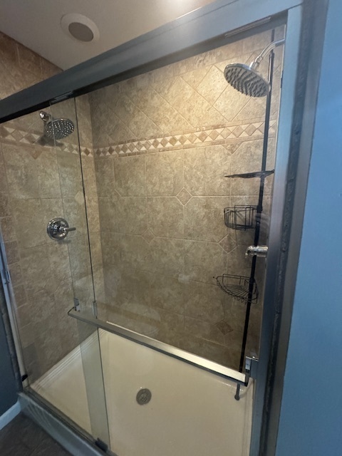 2404 Treeline Drive, Bloomington, IL 61704