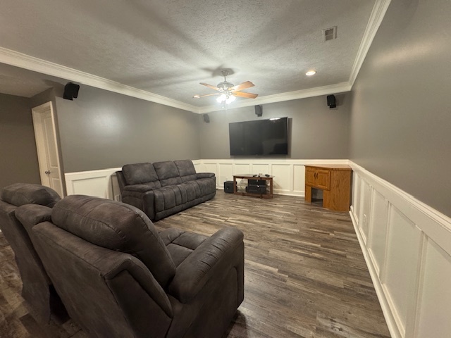 2404 Treeline Drive, Bloomington, IL 61704