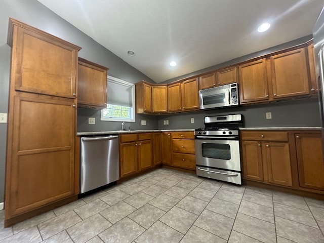 2404 Treeline Drive, Bloomington, IL 61704